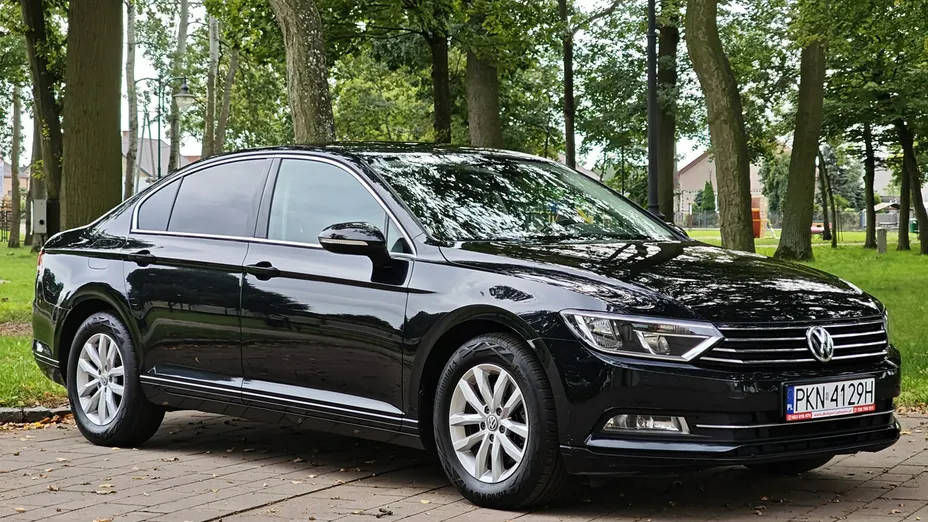 VOLKSWAGEN Passat -