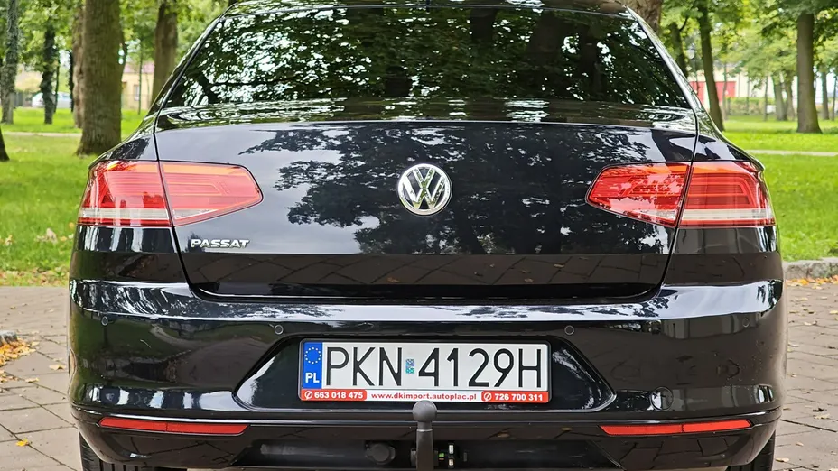VOLKSWAGEN Passat -