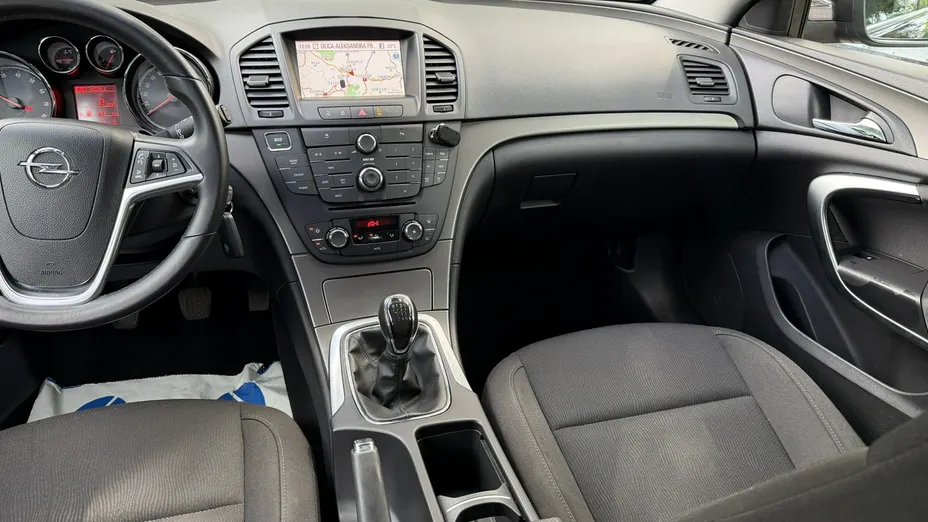 OPEL Insignia -