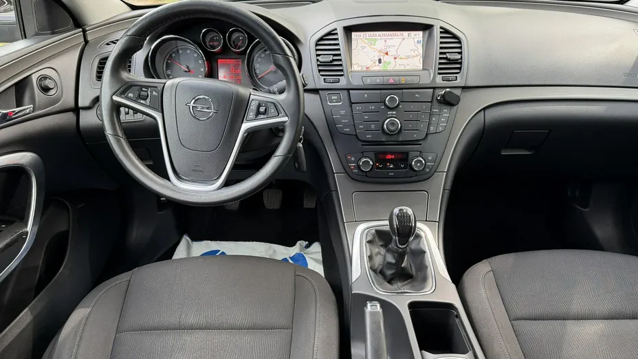 OPEL Insignia -