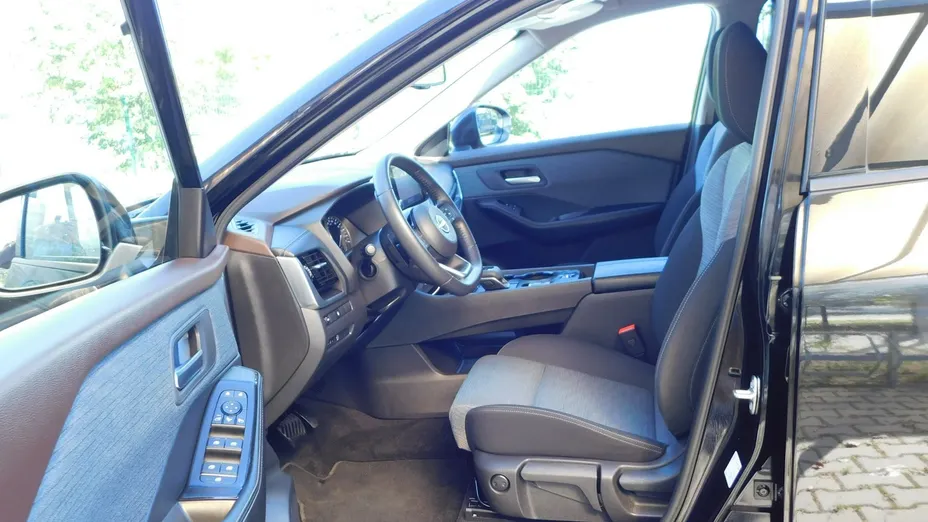 NISSAN X-Trail -