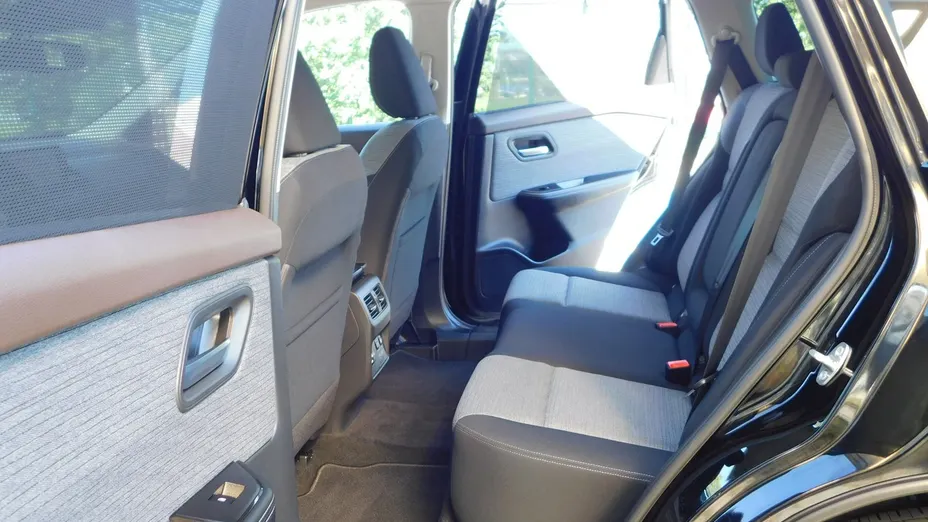 NISSAN X-Trail -