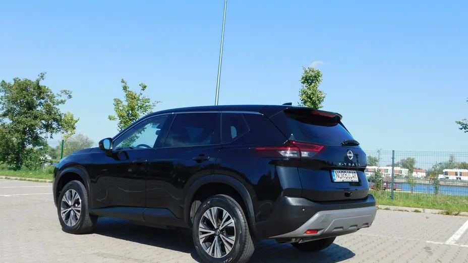 NISSAN X-Trail -