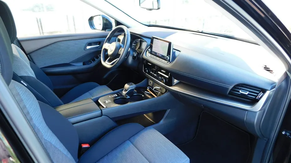 NISSAN X-Trail -