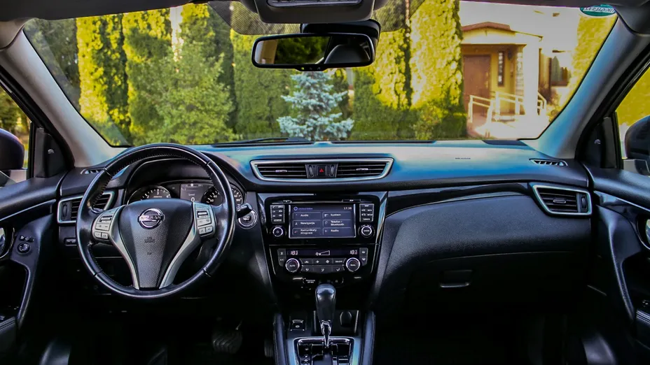 NISSAN Qashqai -