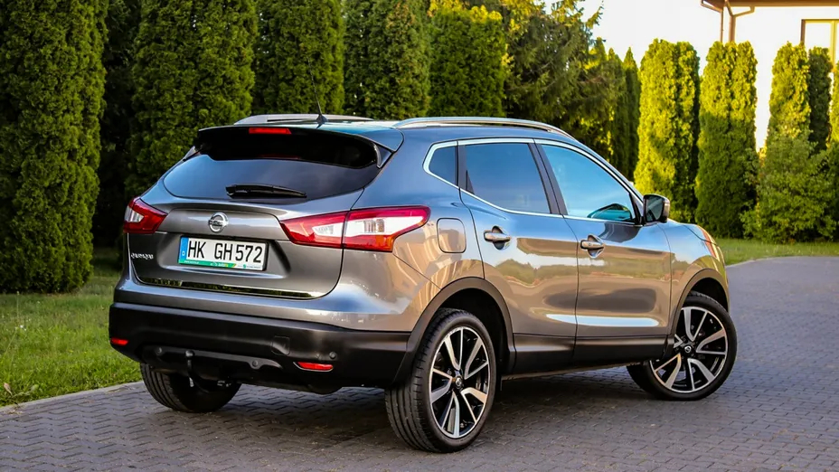 NISSAN Qashqai -