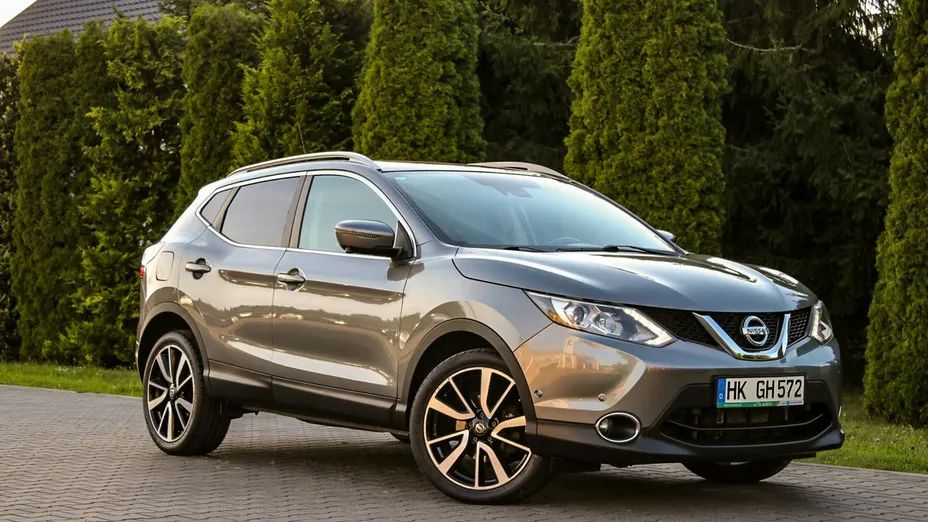 NISSAN Qashqai -