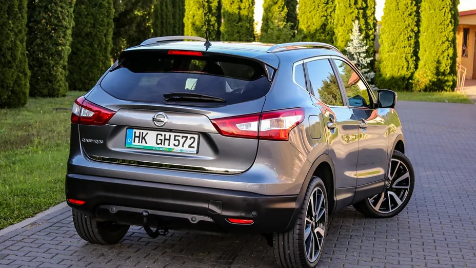 NISSAN Qashqai -