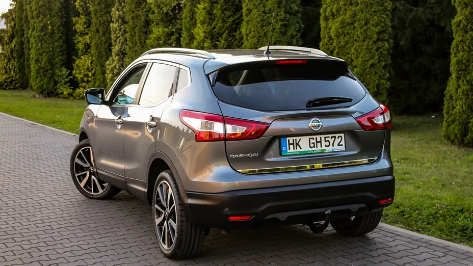 NISSAN Qashqai -