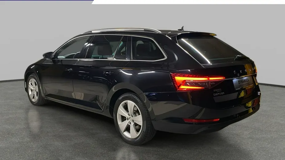 SKODA Superb -