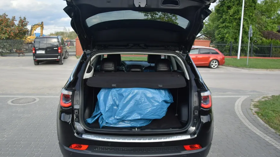 JEEP Compass -