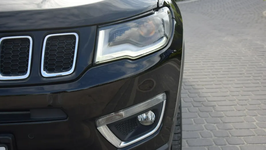 JEEP Compass -