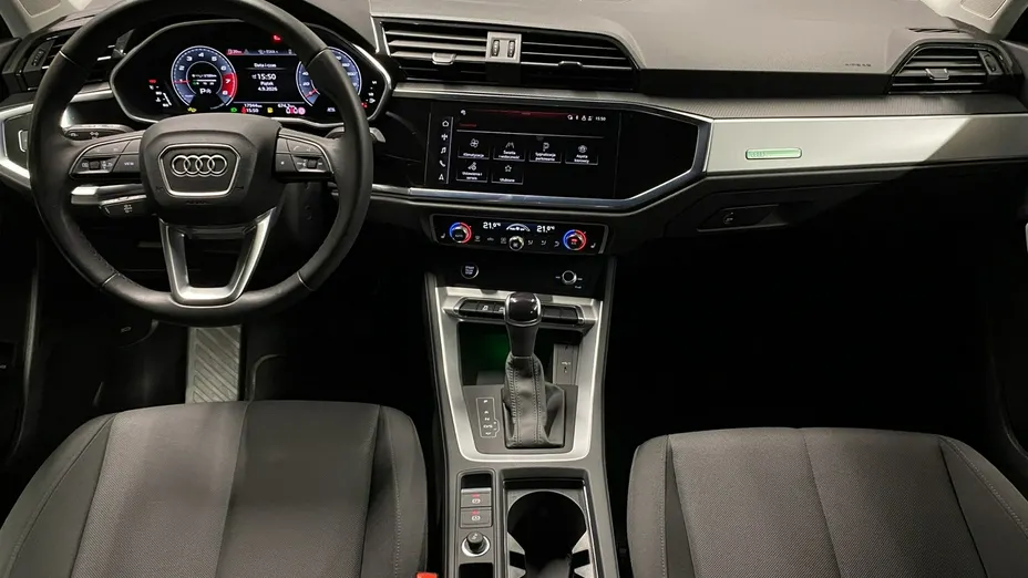 AUDI Q3 -