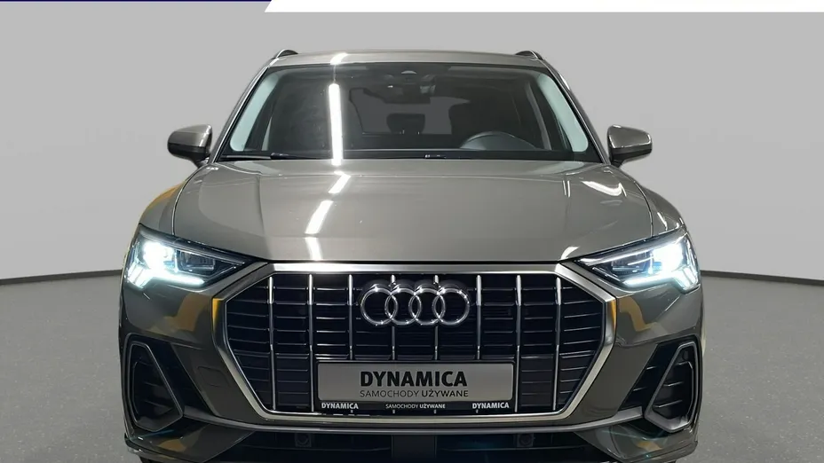 AUDI Q3 -