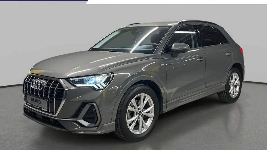 AUDI Q3 -