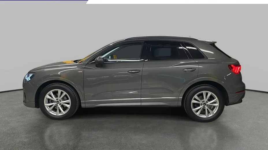 AUDI Q3 -