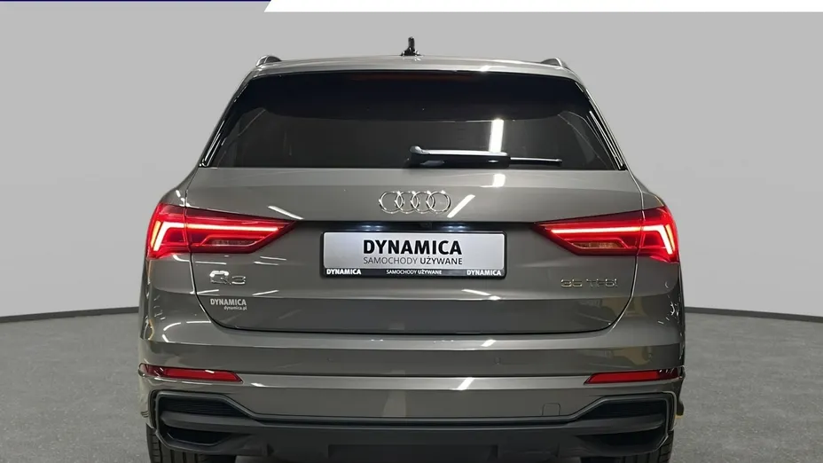 AUDI Q3 -