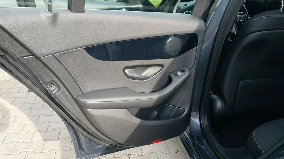 MERCEDES-BENZ C Klasa -