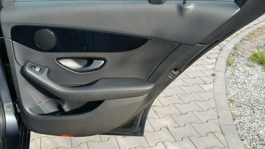 MERCEDES-BENZ C Klasa -
