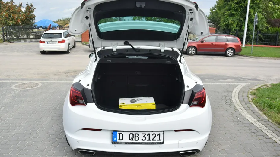 OPEL Astra -