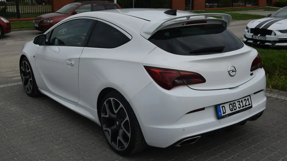 OPEL Astra -