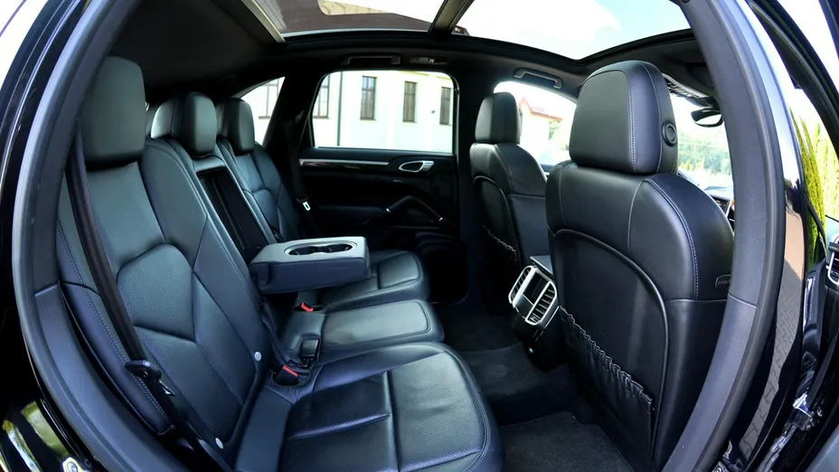 PORSCHE Cayenne -