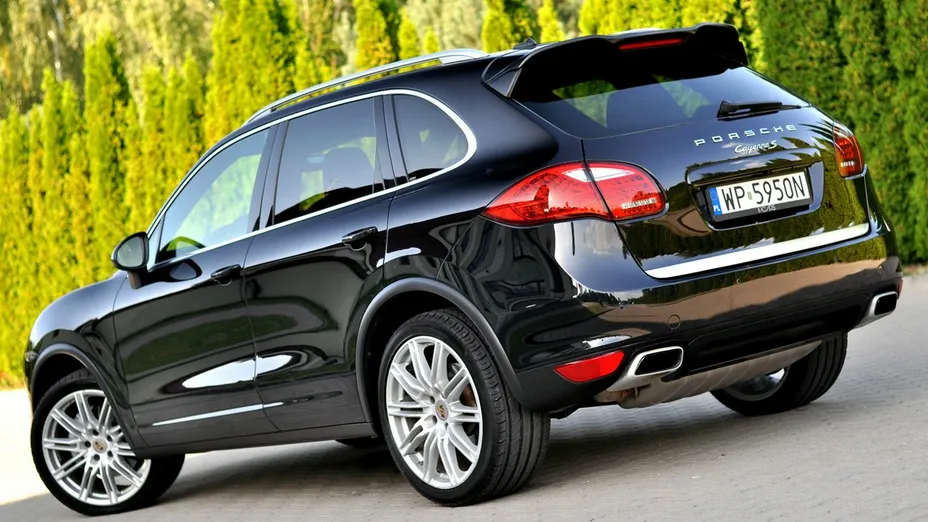 PORSCHE Cayenne -