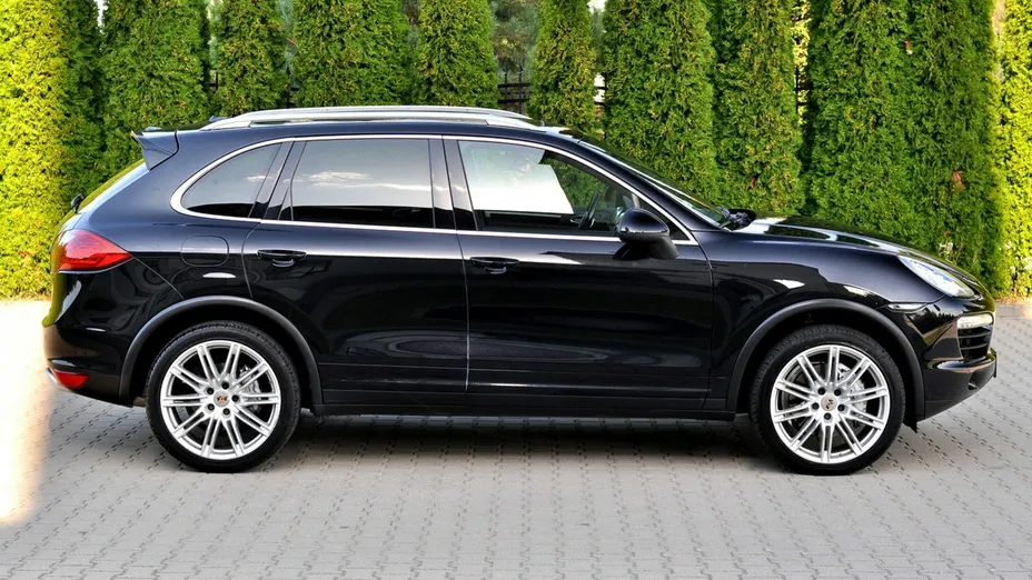 PORSCHE Cayenne -
