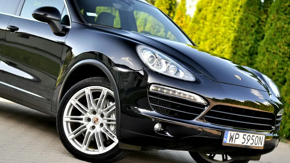 PORSCHE Cayenne -