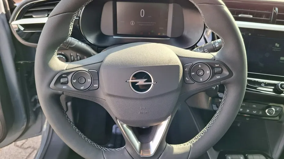 OPEL Corsa -