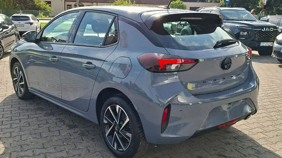 OPEL Corsa -
