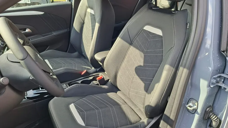 OPEL Corsa -