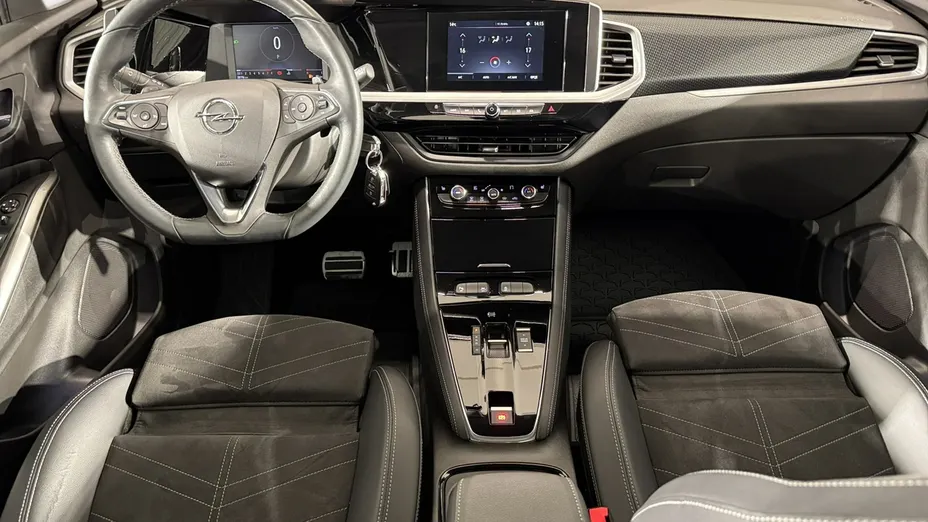OPEL Grandland X -