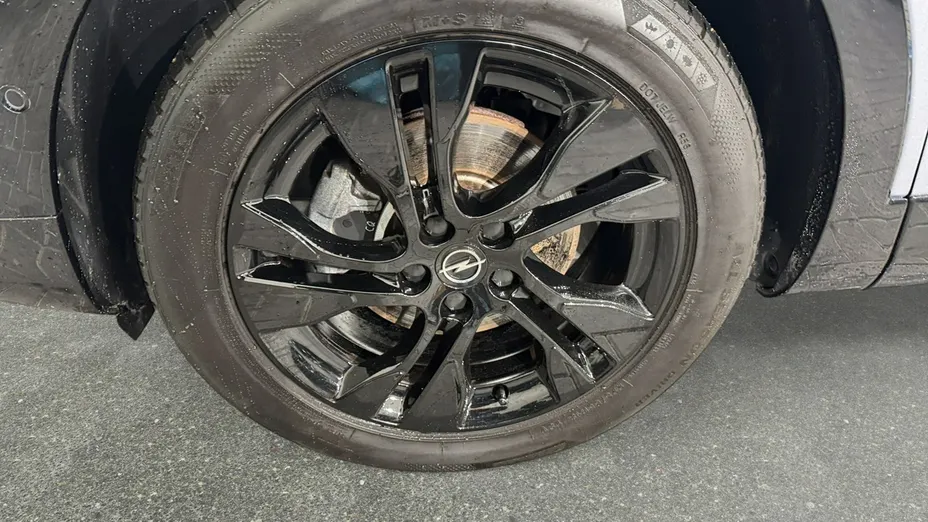 OPEL Grandland X -