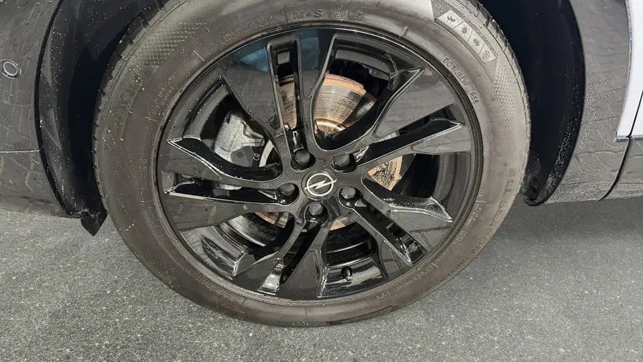 OPEL Grandland X -