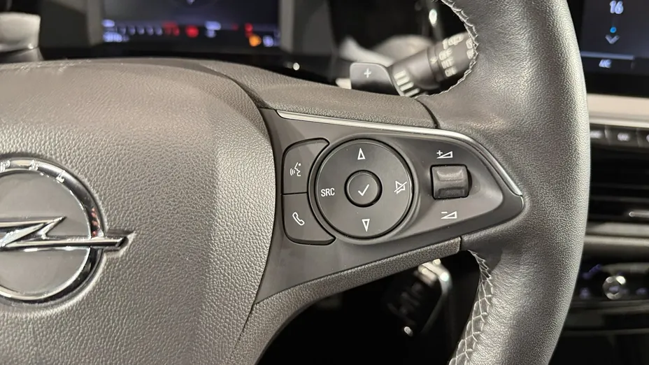 OPEL Grandland X -