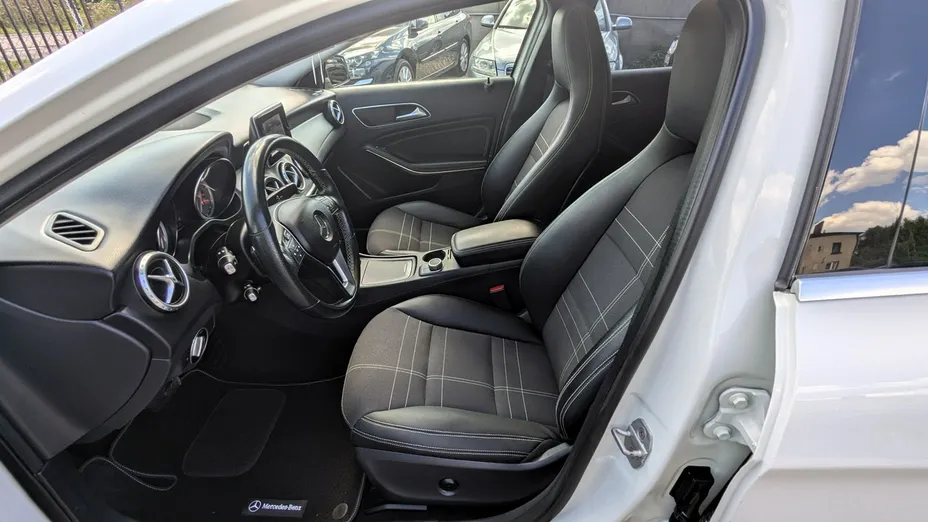 MERCEDES-BENZ GLA -