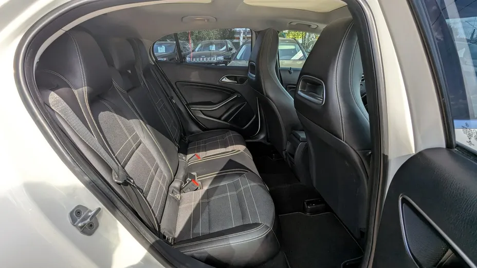 MERCEDES-BENZ GLA -