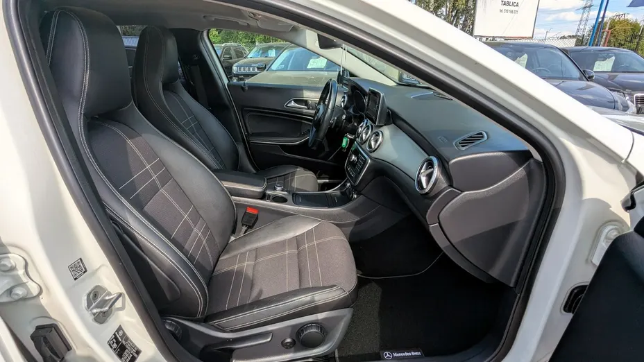 MERCEDES-BENZ GLA -