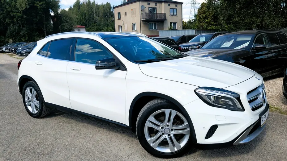 MERCEDES-BENZ GLA -