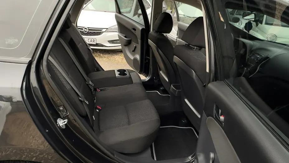 HYUNDAI i30 -
