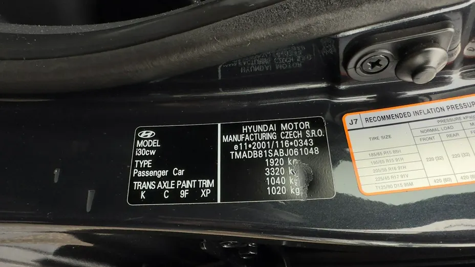 HYUNDAI i30 -