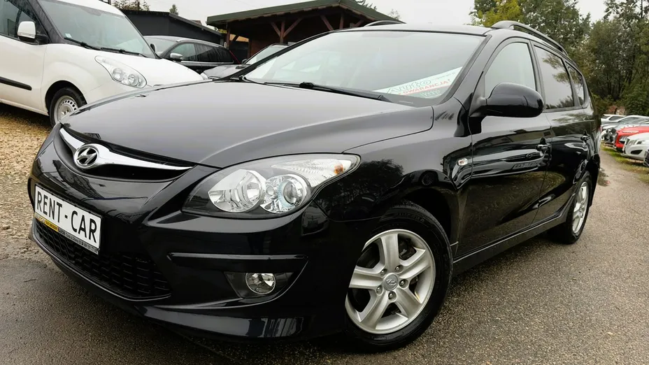 HYUNDAI i30 -