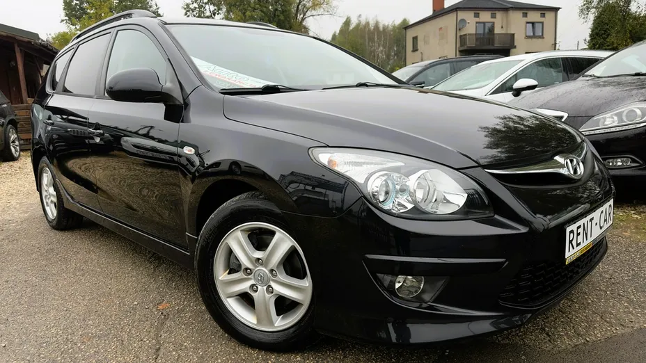 HYUNDAI i30 -