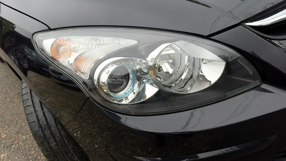 HYUNDAI i30 -