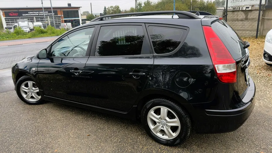 HYUNDAI i30 -