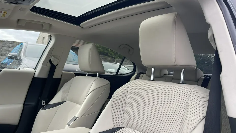LEXUS ES -