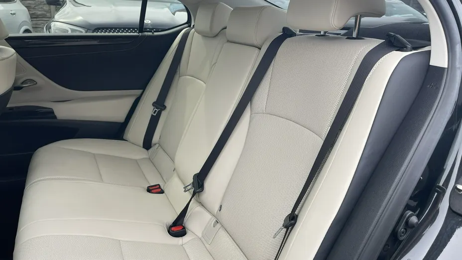LEXUS ES -