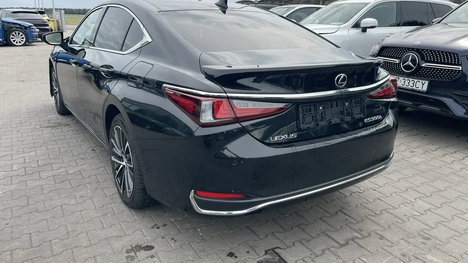 LEXUS ES -