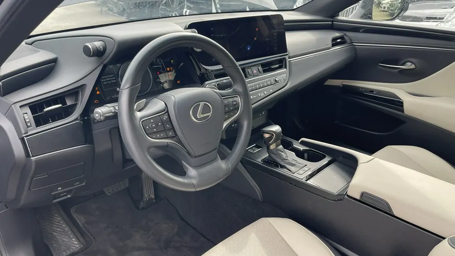 LEXUS ES -
